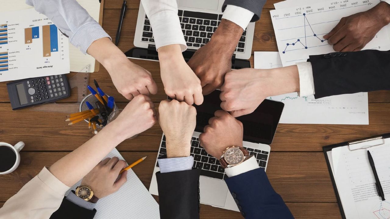 Khả năng làm việc nhóm là một tiêu chí quan trọng trong việc đánh giá nhân viên