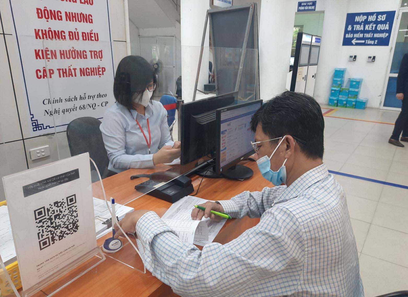 Thời gian giải quyết hồ sơ trợ cấp thất nghiệp là 15 ngày đối với hình thức trực tuyến