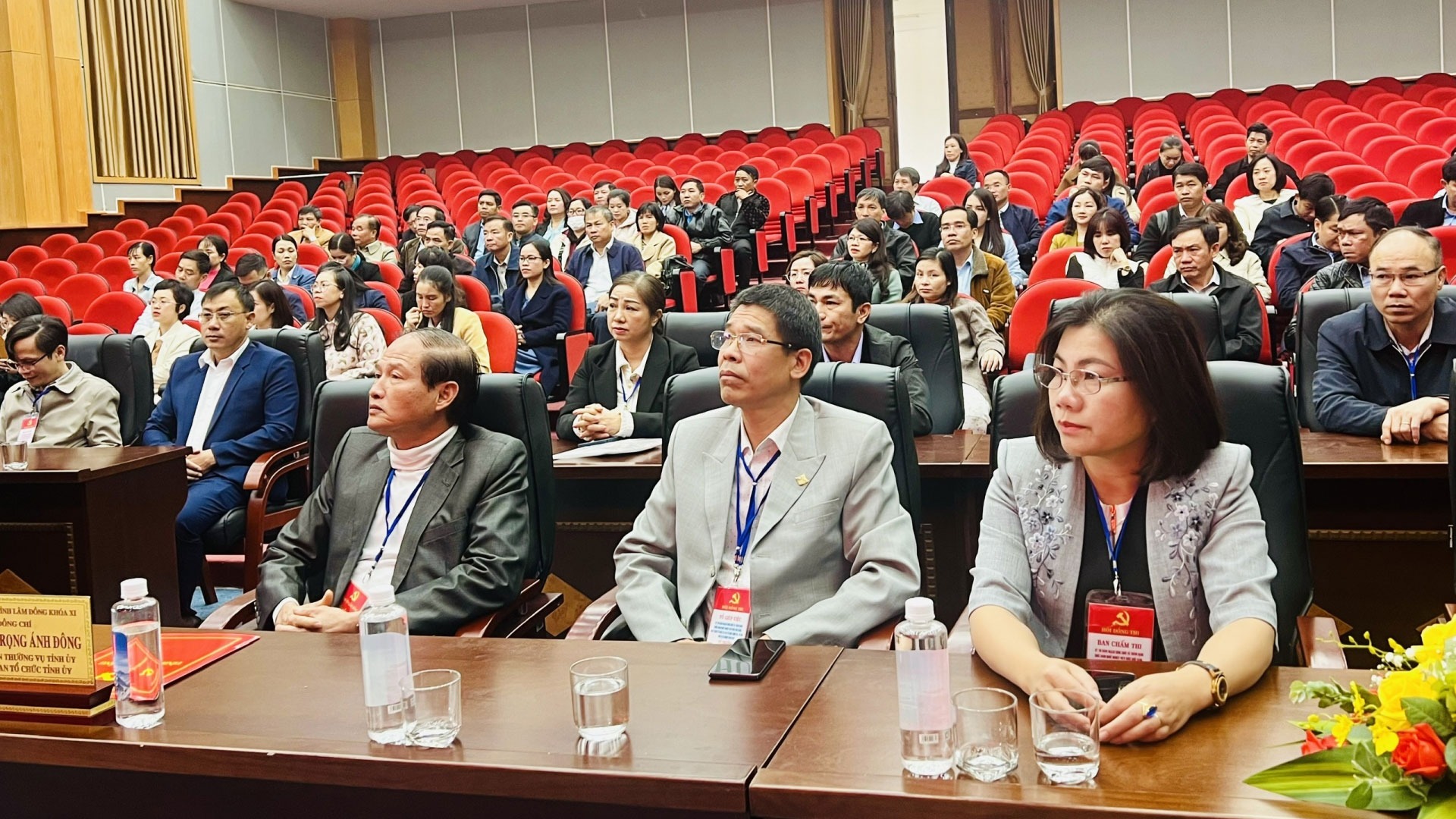 Khái niệm ngạch công chức là gì vô cùng quen thuộc với những ai đang công tác và có ý định làm Nhà nước