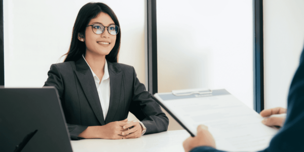 Phong thái tự tin trong buổi phỏng vấn giúp bạn ghi điểm trước nhà tuyển dụng