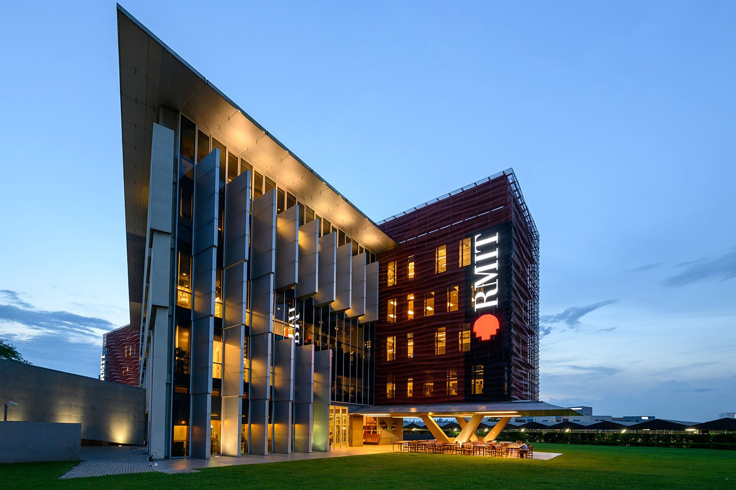 Đại học RMIT Việt Nam chú trọng giảng dạy kiến thức và triển khai nhiều hoạt động ngoại khoá để khuyến khích sinh viên thêm năng động và sáng tạo