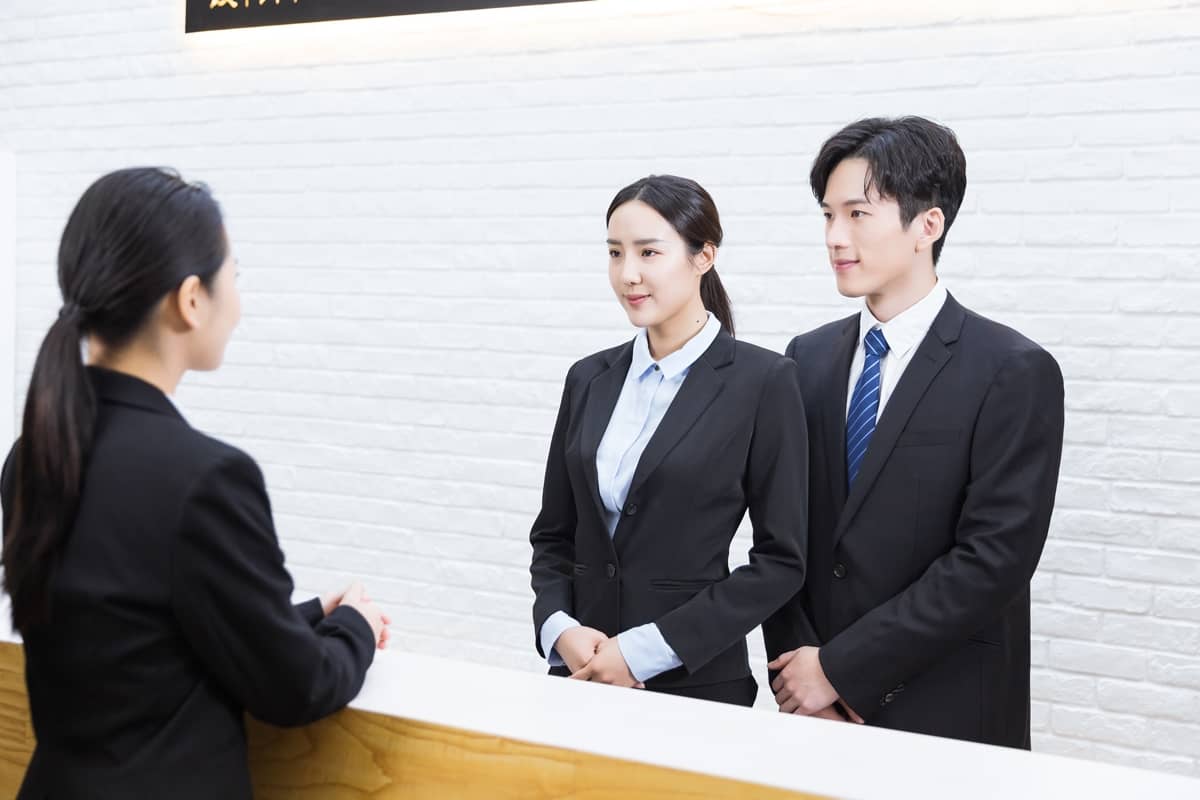 Giao tiếp lễ tân khách sạn 4